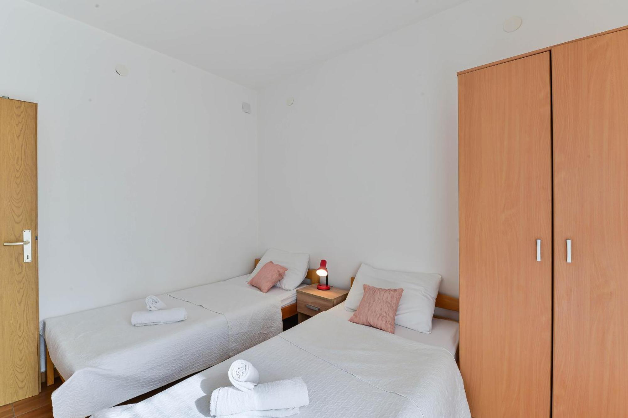 Apartments Citrus Turanj Extérieur photo