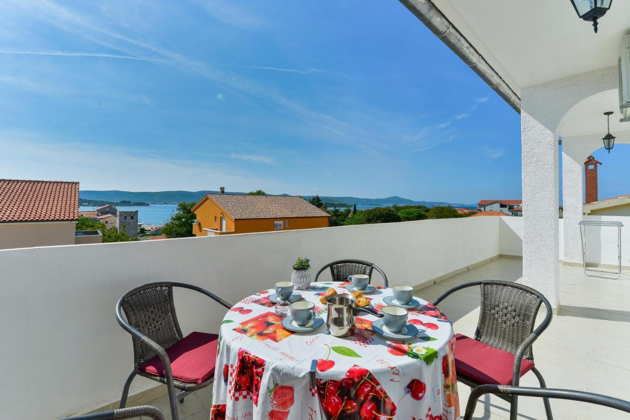 Apartments Citrus Turanj Extérieur photo