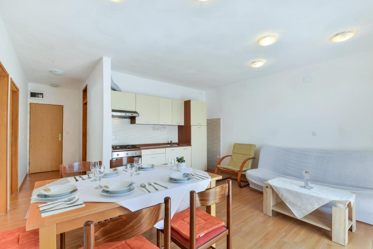 Apartments Citrus Turanj Extérieur photo