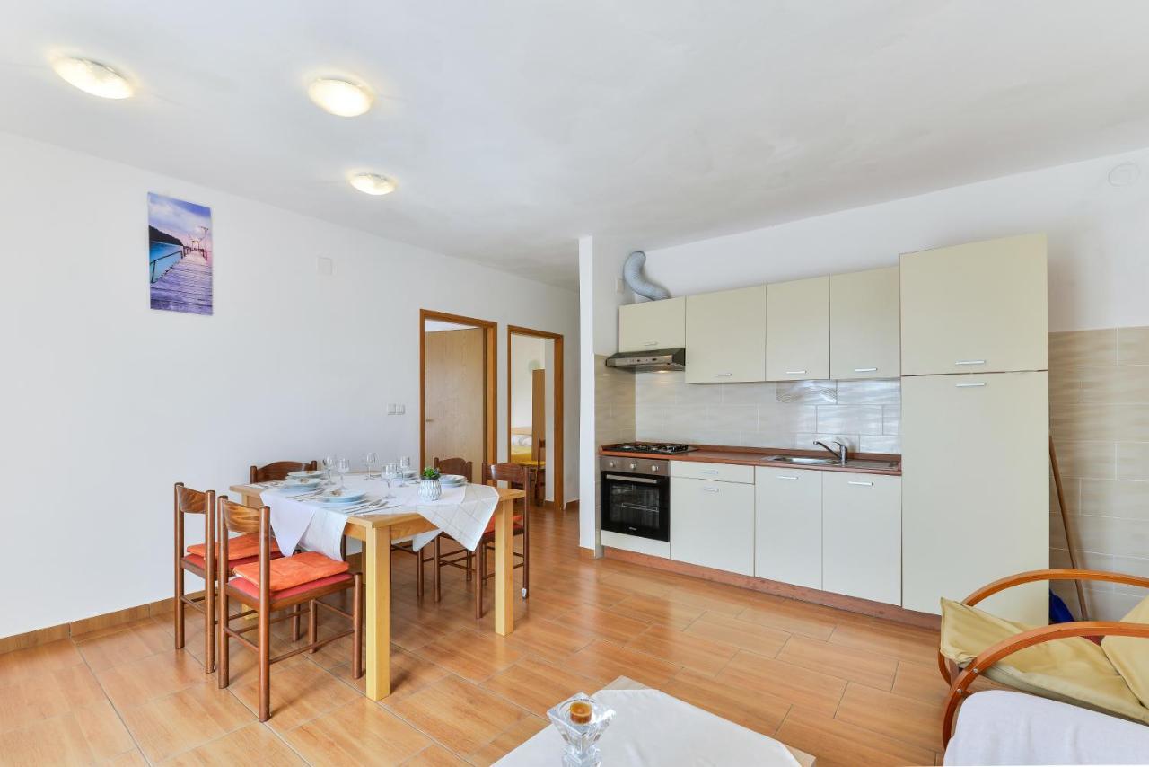 Apartments Citrus Turanj Extérieur photo