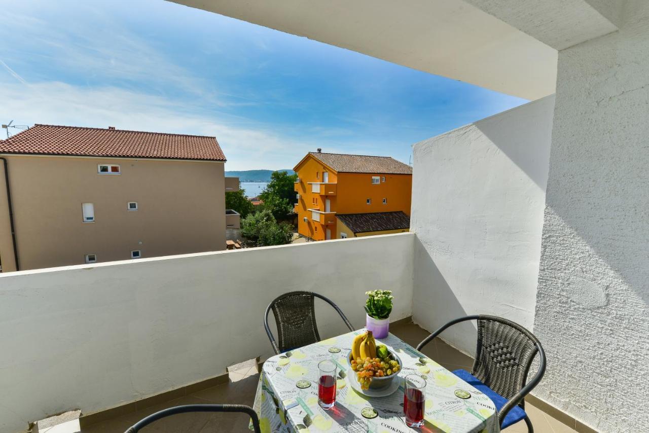 Apartments Citrus Turanj Extérieur photo