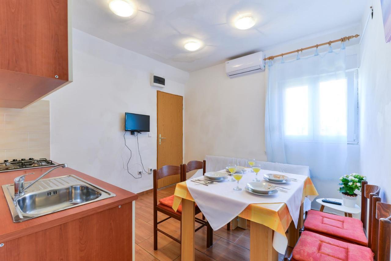 Apartments Citrus Turanj Extérieur photo