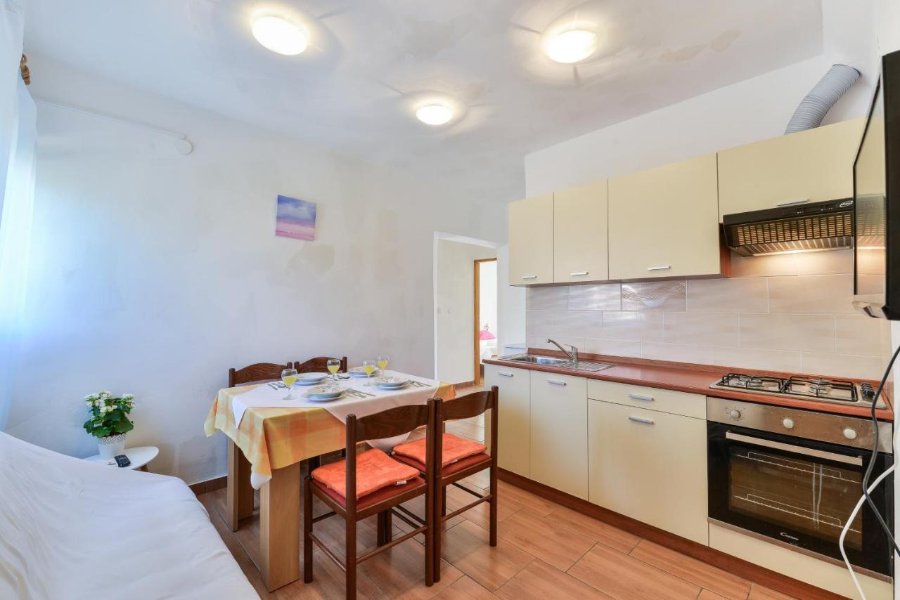 Apartments Citrus Turanj Extérieur photo
